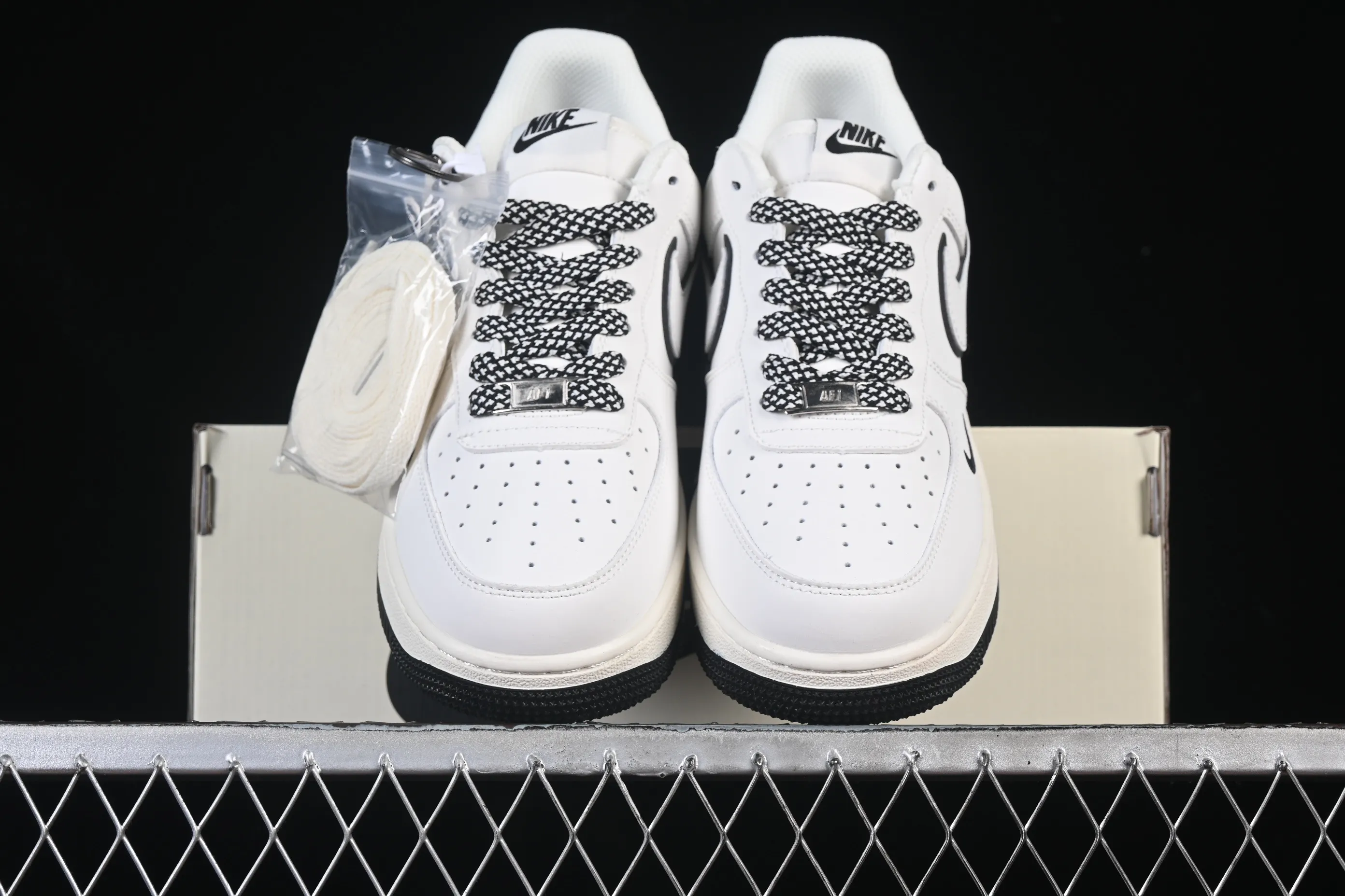 All Categories Nk Air Force 1 Air Force Series Nk Air Force 1 Low Air Force Low Nike Air Force 1'07 Low Beige White Black Air Force One Low Casual Shoes CS5288-036